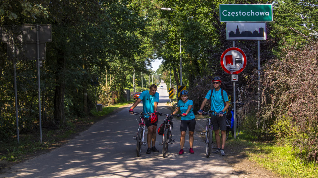 tablica czestochowa, aleja nmp, pielgrzymka rowerowa do częstochowy